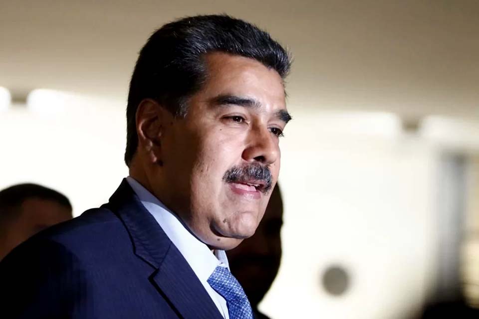 Nicolás  Maduro ataca Milei, presidente eleito da Argentina: “Neonazista”