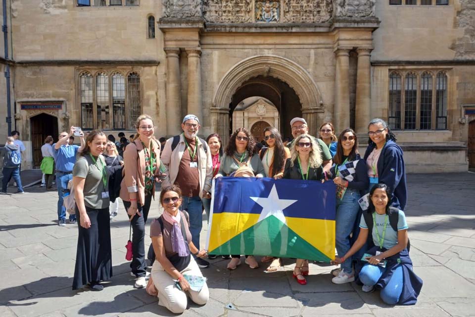 Professores e estudantes de Rondônia retornam de intercâmbio na Inglaterra relatando experiências enriquecedoras