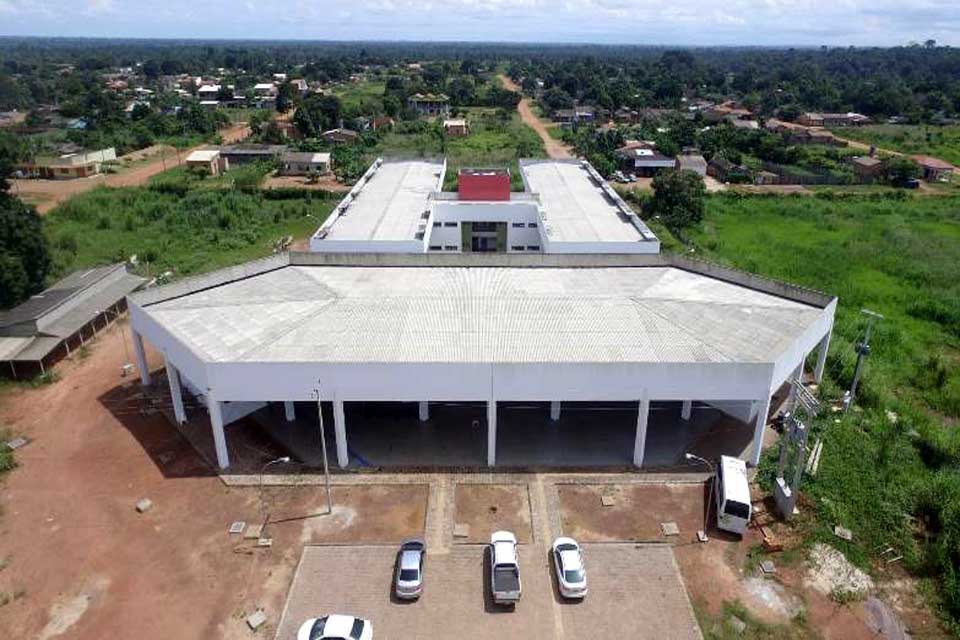 Campus Guajará-Mirim abre processo de seleção de professores para atuarem no Curso de Formação Inicial em Artesã de Biojoias