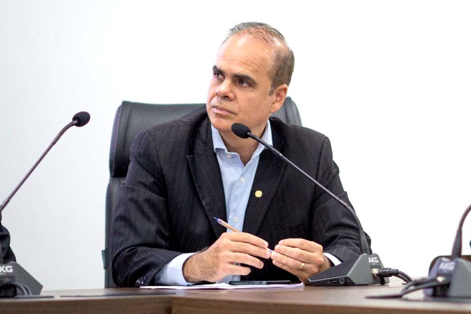 Alan Queiroz requisita informações ao DER e SEOSP referentes a paralisação das obras de conclusão do Espaço Alternativo