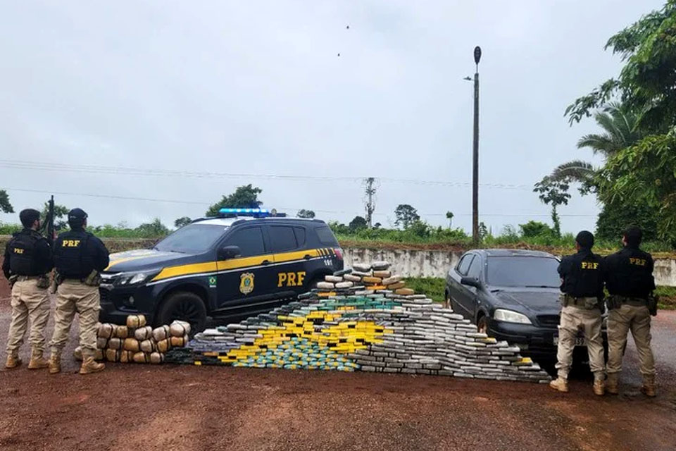 PRF apreende mais de 300 kg de drogas em Guajará-Mirim 