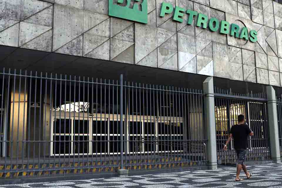 Petrobras bate todas as metas de produção para o ano de 2021