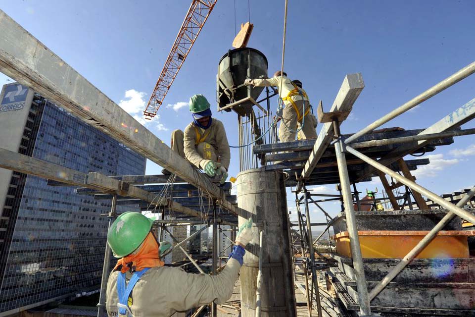 Índice Nacional da Construção Civil sobe 1,82%, diz pesquisa do IBGE