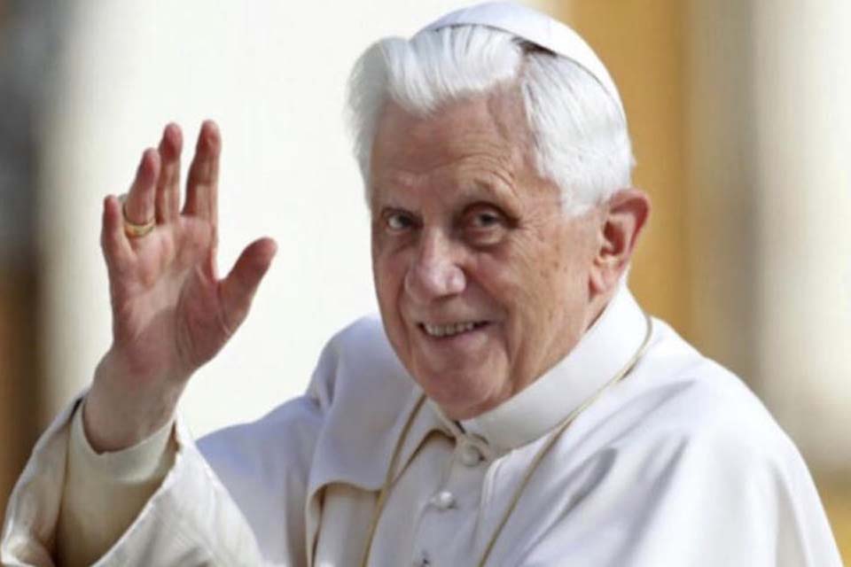 Morre o papa emérito Bento XVI, aos 95 anos, em Roma