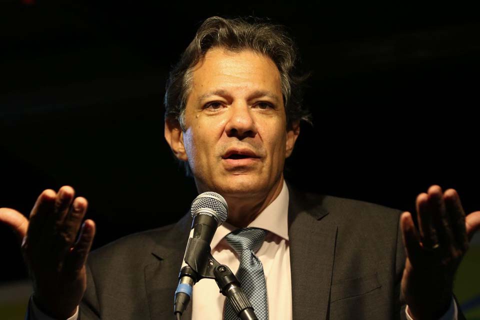 Haddad anuncia secretários da Receita Federal e Tesouro Nacional