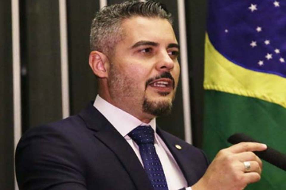 Deputado Federal Thiago Flores cobra do Ministério da Previdência Social que cumpra o calendário das perícias médicas em Ariquemes