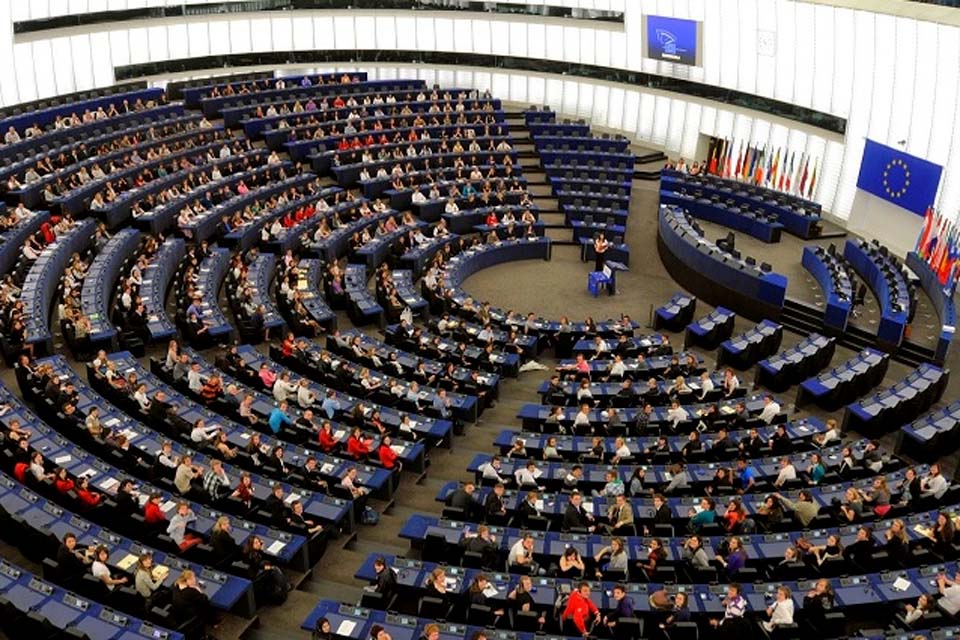 Parlamento Europeu fará reforma após escândalo de corrupção