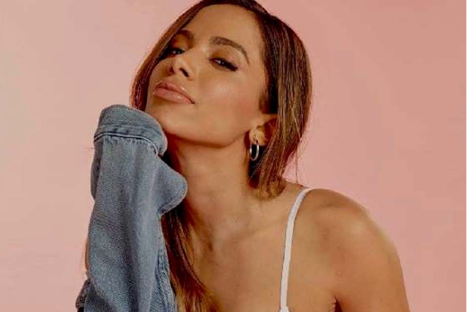 Anitta ultrapassa Madonna e Mariah Carey em bilhões de visualizações no YouTube