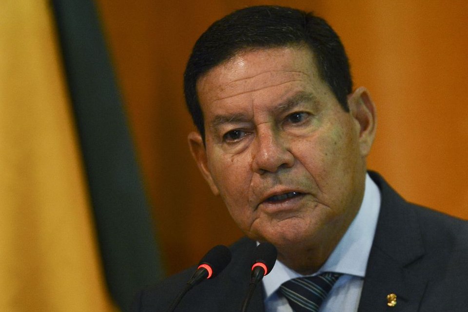 Mourão diz que desmatamento foi além do aceitável na região amazônica