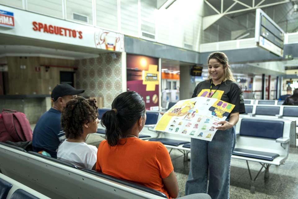 Centro de Atendimento ao Turista recepciona e informa visitantes que chegam ao aeroporto de Porto Velho