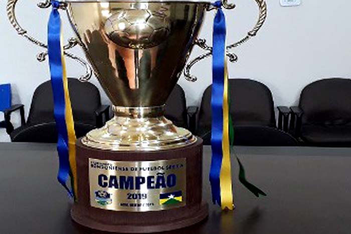 Federação de Futebol  apresenta troféu do Rondoniense-2019