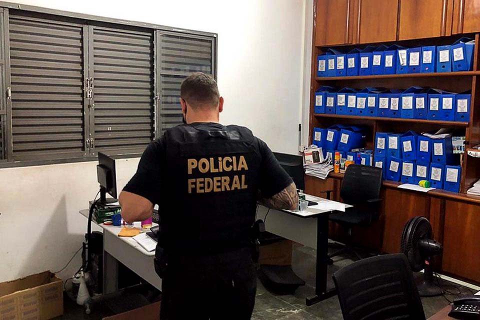 PF deflagra operação para apurar desvios de recursos em Goiás