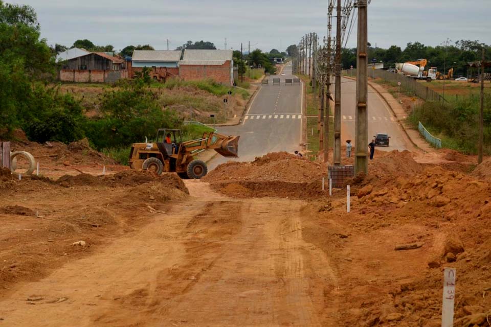 Semust fecha trecho da Avenida Hugo Frey para obras de pavimentação