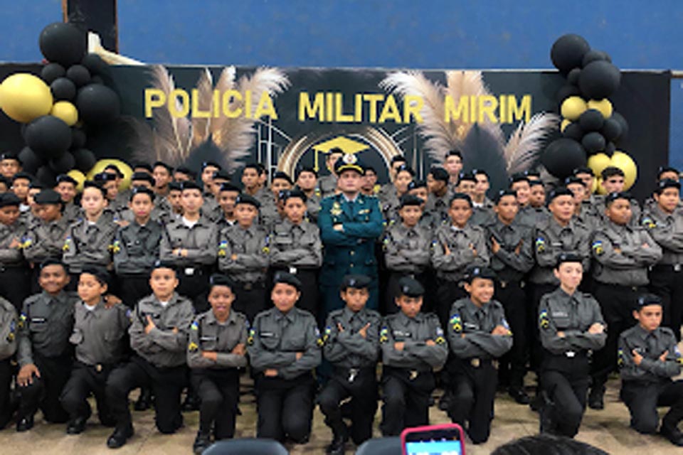 Formatura da Polícia Militar Mirim é marcada por evento solene em Guajará-Mirim 