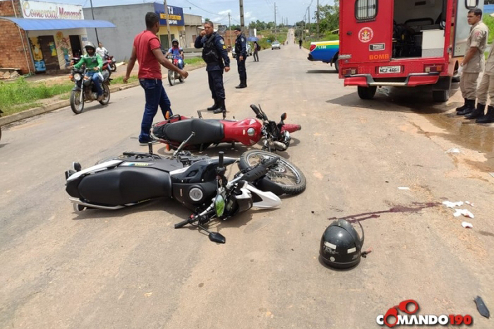 Acidente envolvendo duas motocicletas deixa condutor inconsciente 