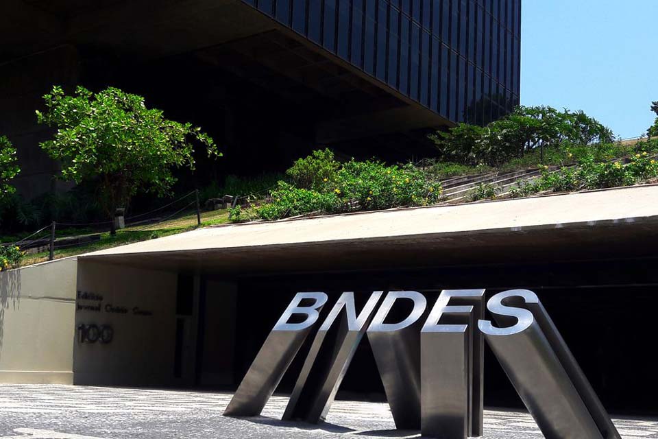 Medidas emergenciais do BNDES atendem 200 mil empresas