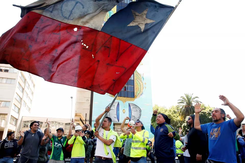 Manifestantes voltam às ruas em Santiago e outras cidades do Chile