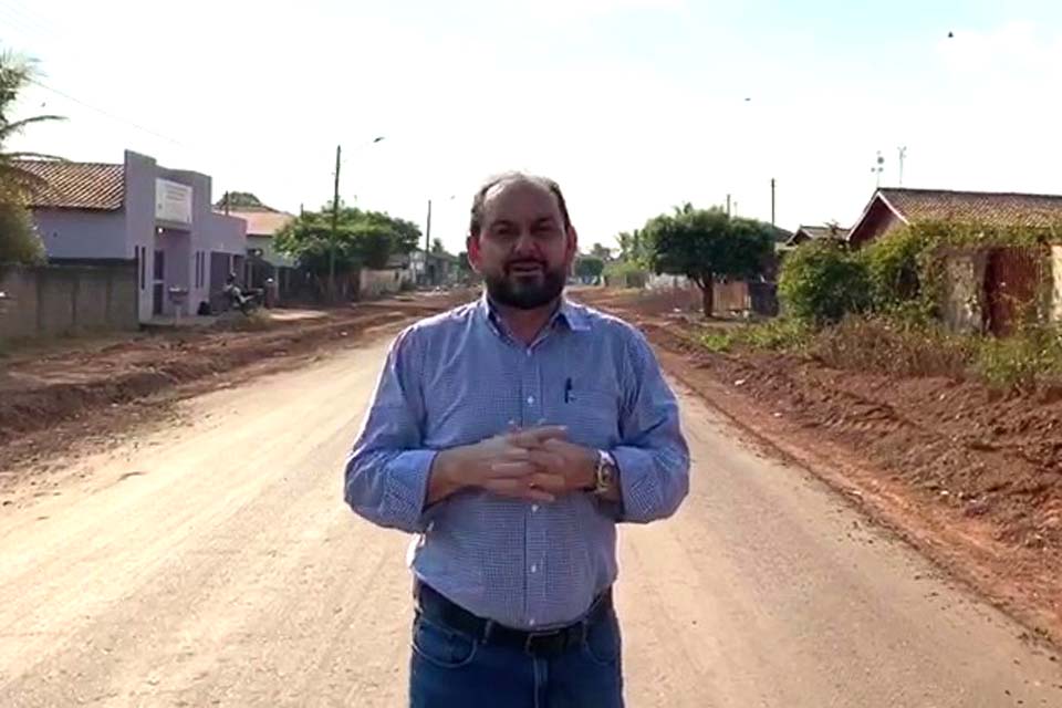 Alvorada do Oeste garante 4,5 quilômetros de asfalto usinado, através de emenda do deputado Laerte Gomes