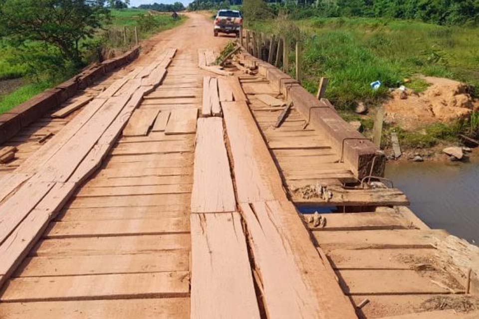 Ponte de madeira na RO-459 é restaurada e mantém acesso seguro ao município