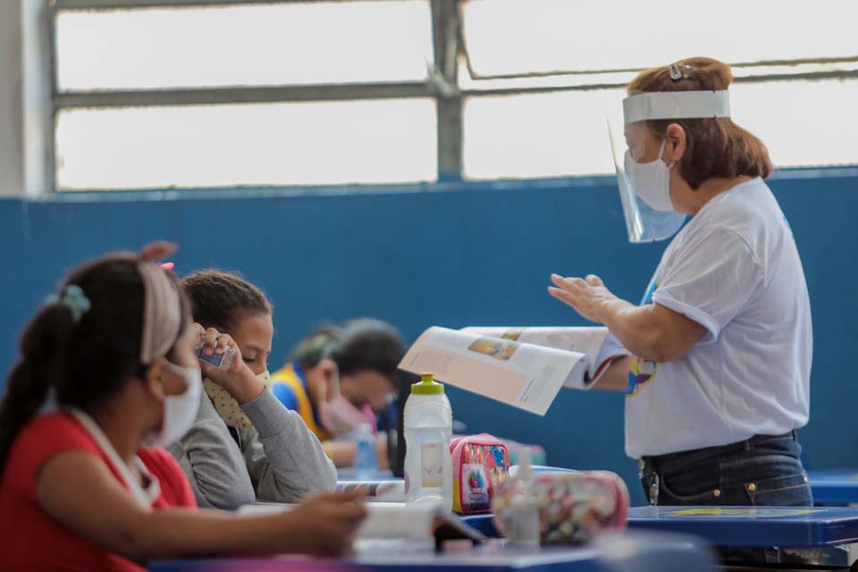 Prefeito anuncia a contratação de 151 professores para as escolas municipais de Porto Velho