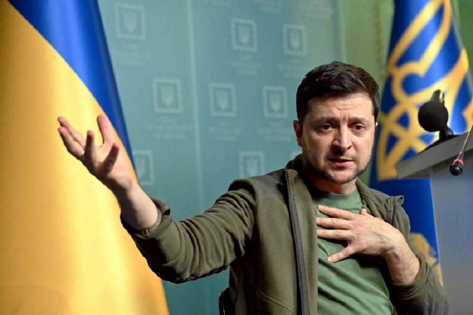 Zelensky afirma que reconstrução da Ucrânia é 'a maior contribuição para a paz mundial'