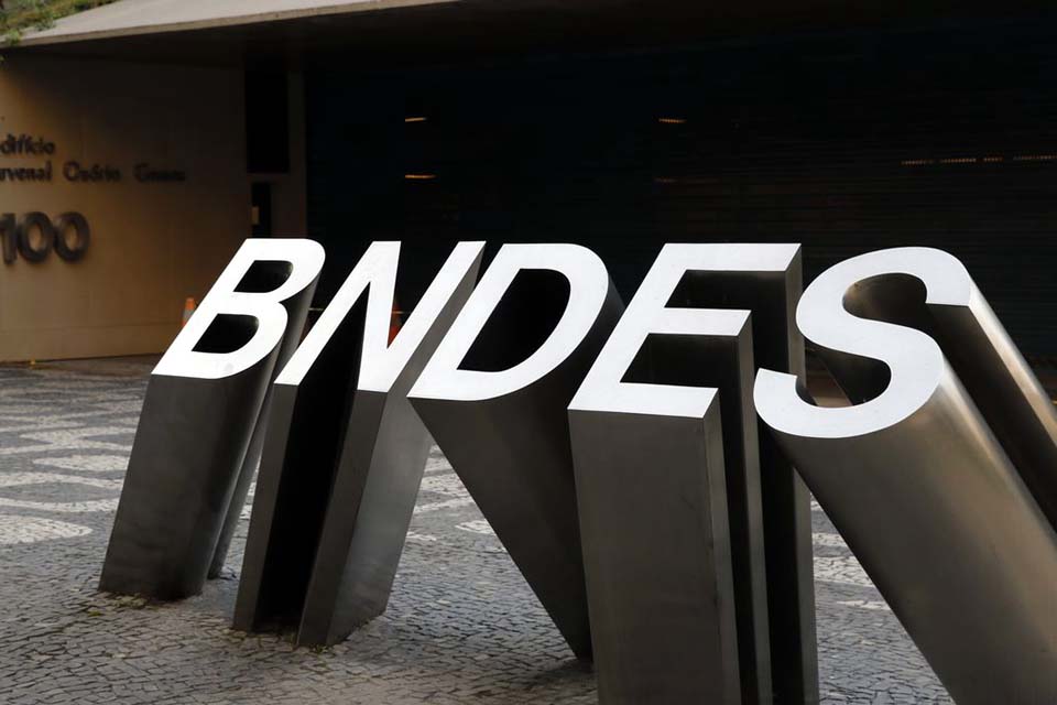 BNDES aprova contratação de fundo de fomento para ação socioambiental