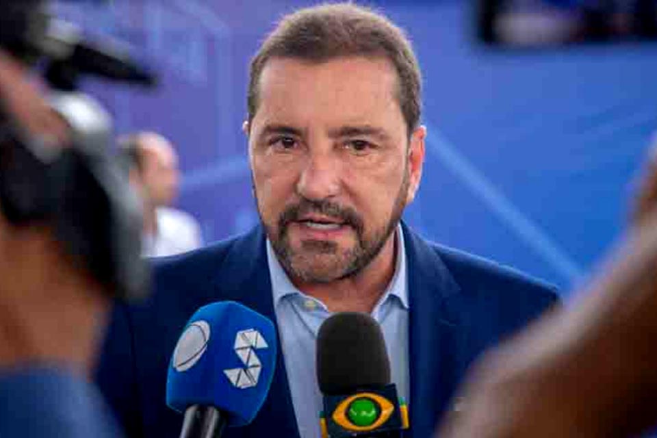 Prefeito Hildon Chaves sanciona Lei que fixa subsídios do prefeito, vice e secretários de Porto Velho para legislatura 2025-2028