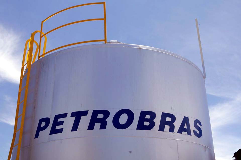 Petrobras bate novo recorde na exportação de óleos combustíveis