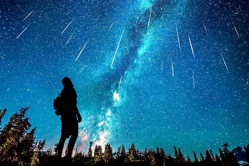 Chuva de meteoros Lírida tem pico nesta madrugada em pode ser vista do Brasil