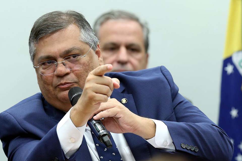 Só teremos escolas seguras com regulação da internet, diz ministro