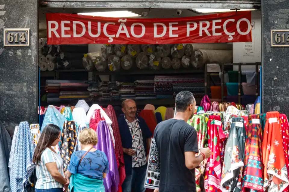 Vendas no comércio crescem 0,5% em setembro e igualam patamar recorde