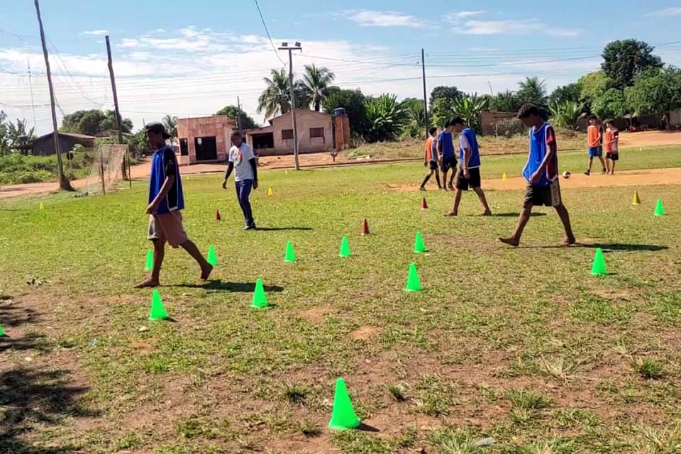 Prefeitura de Ariquemes atende 120 crianças e adolescentes com aulas de iniciação esportiva