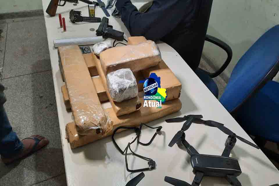 PM apreende quase 6kg de maconha, armas e munições