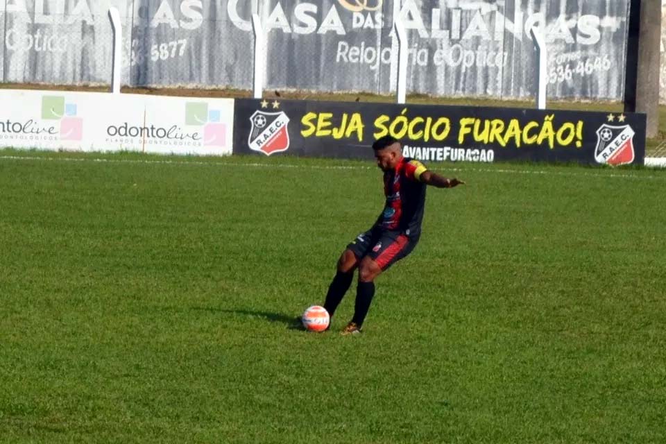 Zagueiro do Real Ariquemes agradece ano e presença em 