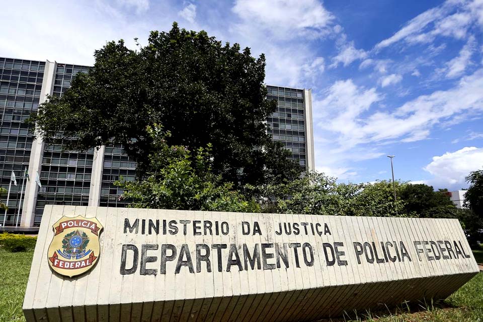 PF desarticula quadrilha especializada em defensivos agrícolas ilegais