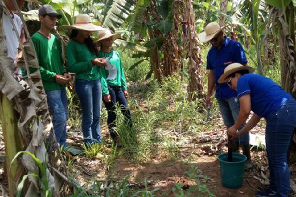 Projeto da Idaron oferece formação básica aos alunos do Abaitará 