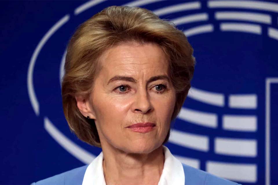 Von der Leyen qualifica assassínio de jornalista grego de 