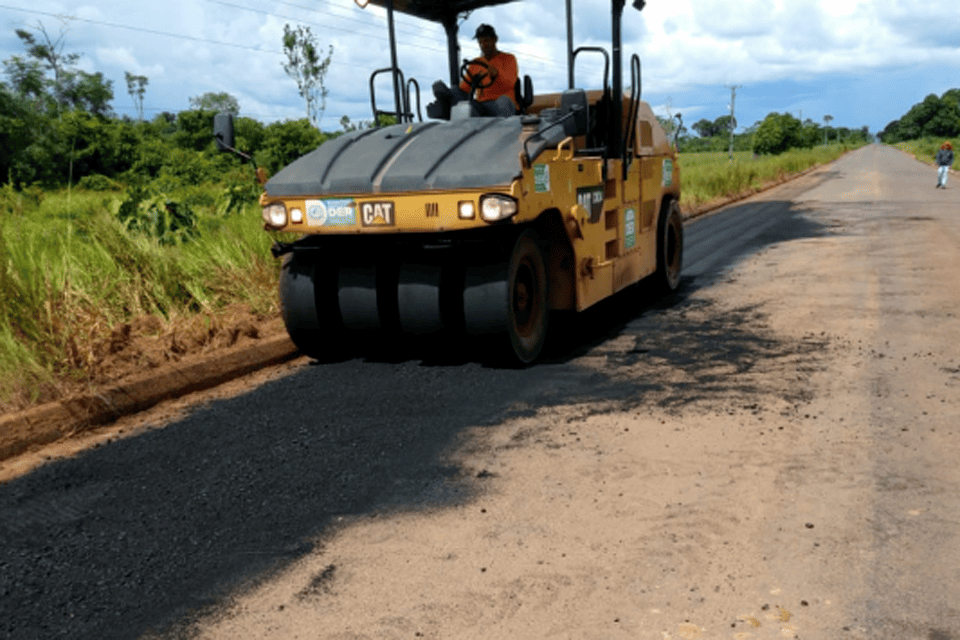 Mais de 500 quilômetros de rodovias pavimentadas são recuperadas no período chuvoso em Rondônia