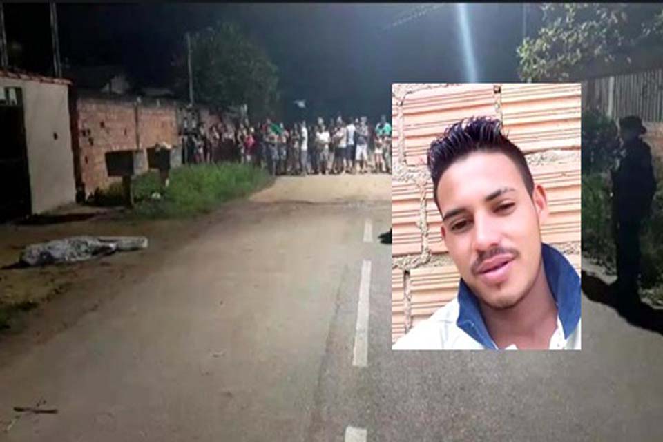 Jovem é encontrado morto pelo irmão com quase 10 tiros na zona leste