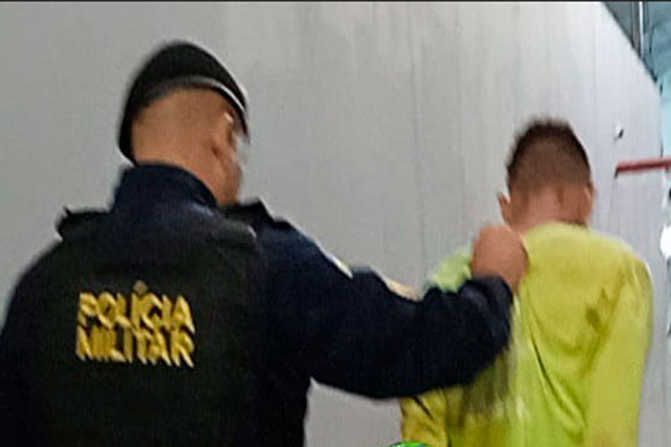 Sargento da PM  prende assaltante após roubo na zona leste