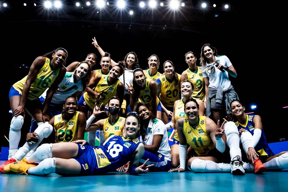 Seleção feminina de vôlei se garante na semifinal da Liga das Nações