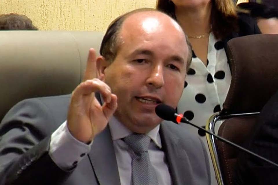 COVID 19 – Presidente da Câmara Municipal de Porto Velho autorizou dedetização em todo o complexo predial