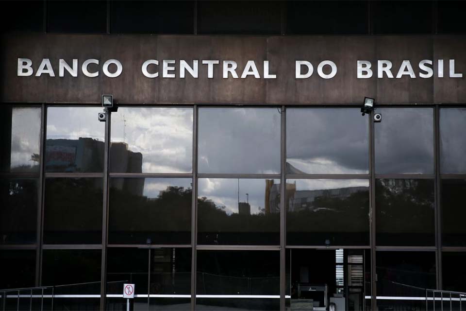 Banco Central oficializa redução do compulsório a prazo