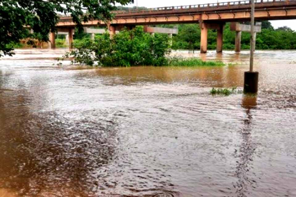 Prefeitura alerta população sobre possibilidade de alagamentos no entorno do Rio Jaru