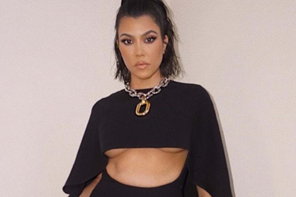 Kourtney Kardashian revela que joga vapor de rosas nas partes íntimas para engravidar