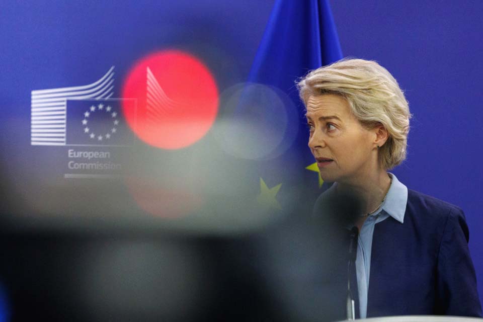 Von der Leyen, presidente da Comissão Europeia, exige cessar-fogo imediato em Gaza