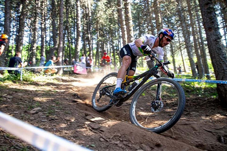 Henrique Avancini fatura bicampeonato mundial de Mountain Bike