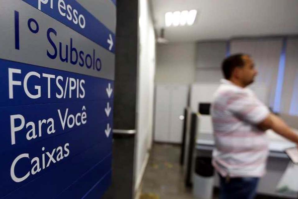 Trabalhadores podem sacar abono salarial do PIS/Pasep até está quinta-feira