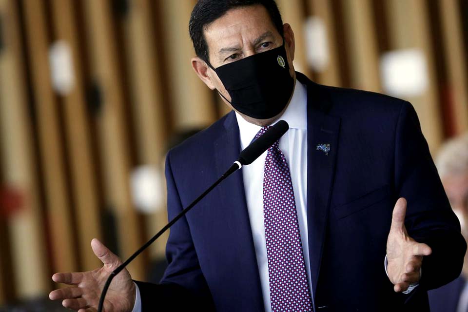 Mourão diz que desenvolvimento sustentável depende do setor privado