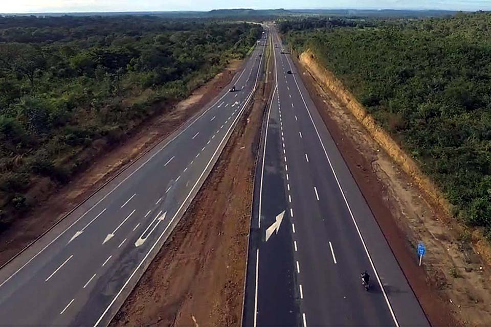 Dnit entrega 5 km de duplicação da BR-316